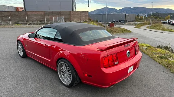 Ford Mustang 2005 photo 4