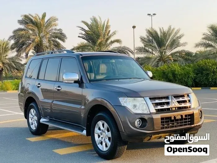 Mitsubishi Pajero 2012 photo 4