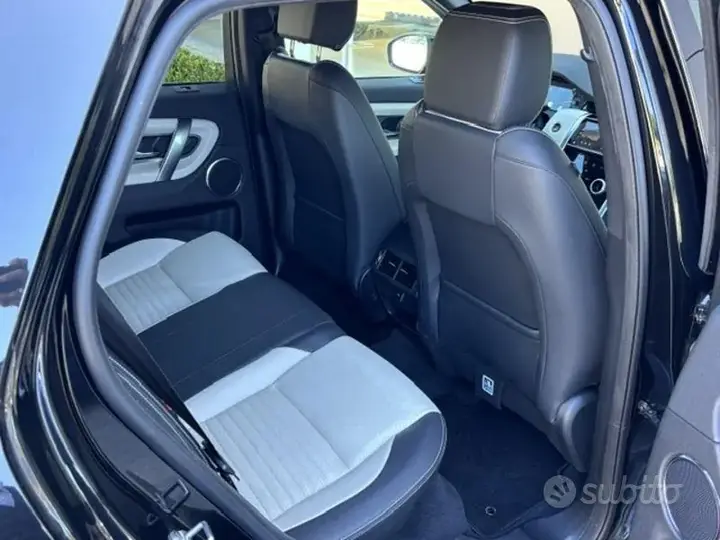 Land Rover Discovery Sport 2022 photo 5