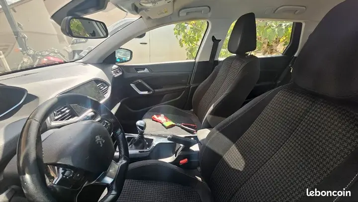 Peugeot 308 2018 photo 3