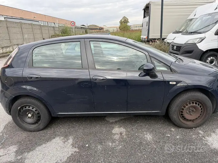 Fiat Punto 2013 photo 3