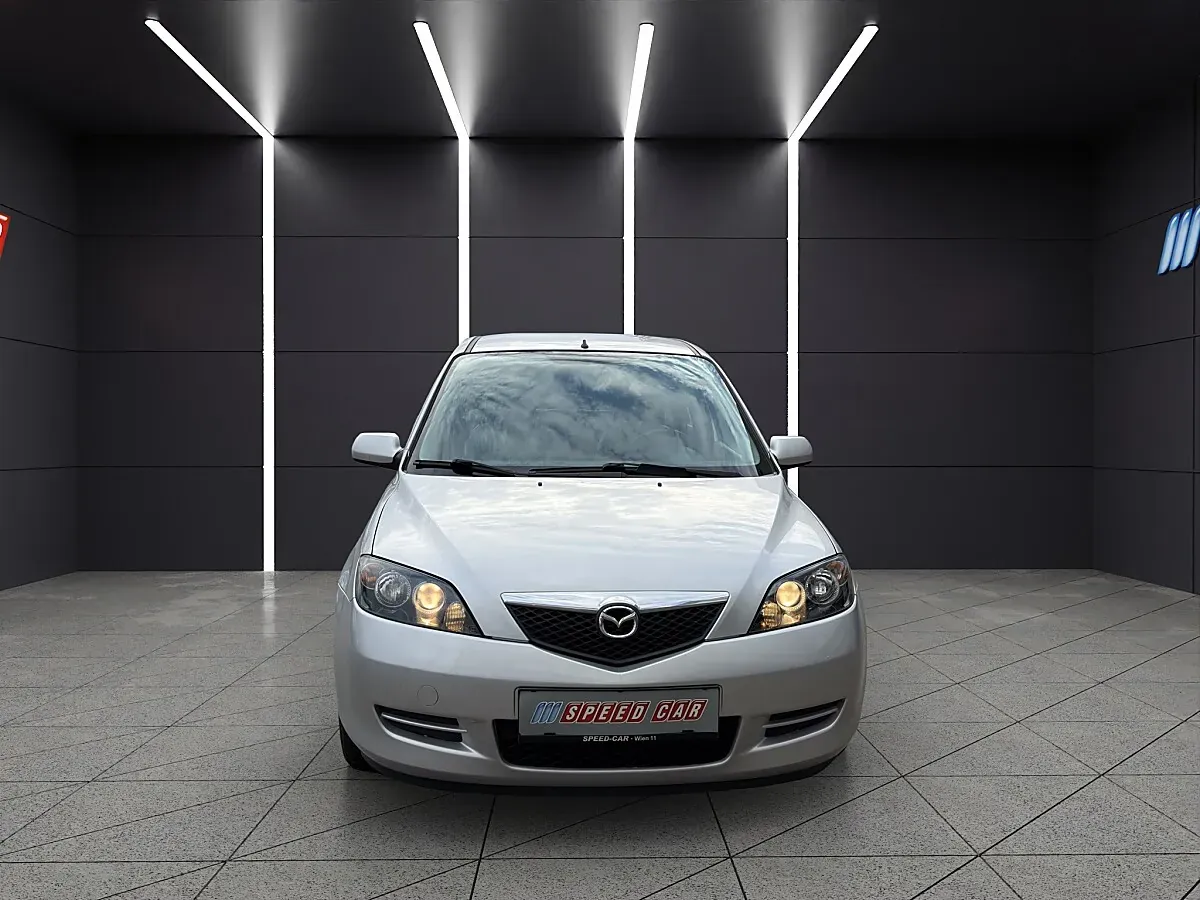 Mazda Mazda2 2006 photo 2