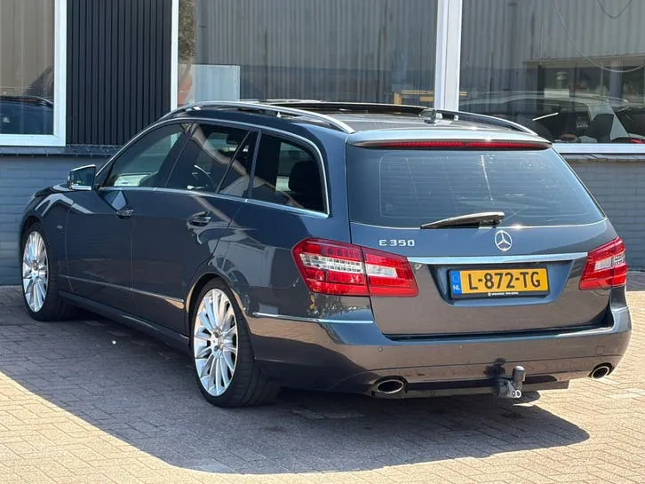 Mercedes-Benz E-Class 2011 photo 3