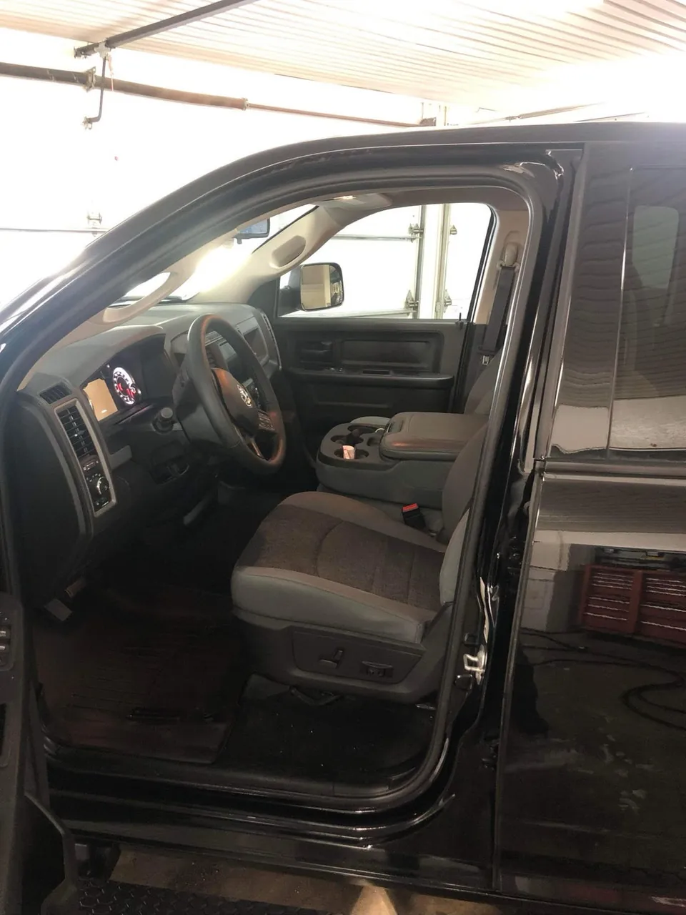 Dodge Ram 1500 2020 photo 2
