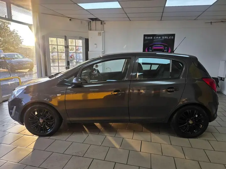 Vauxhall Corsa 2013 photo 3