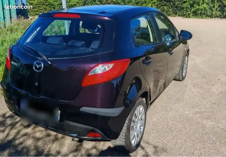 Mazda 2 2010 photo 4
