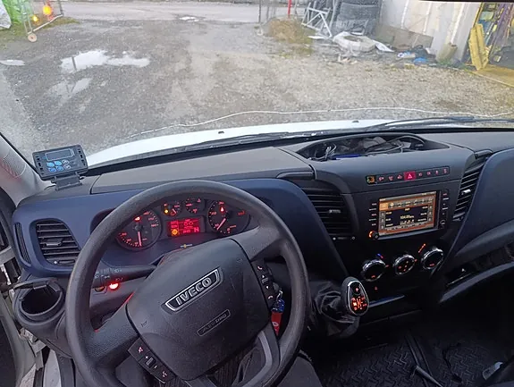 Iveco Daily 2018 photo 2