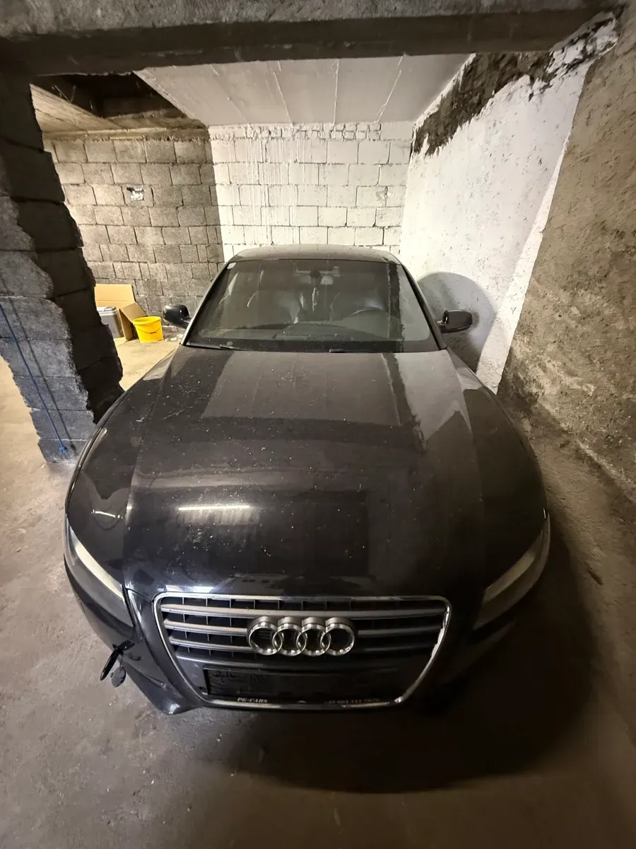 Audi A5 2009 photo 2