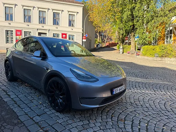 Tesla Model Y 2023 photo 5