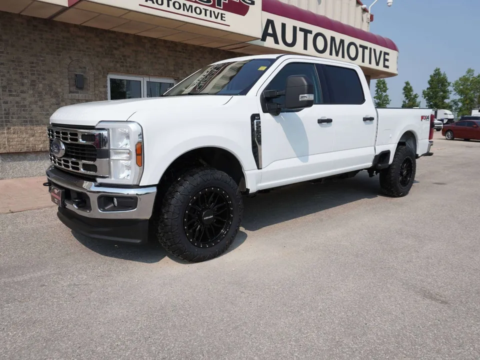 Ford F250 2025 photo 2