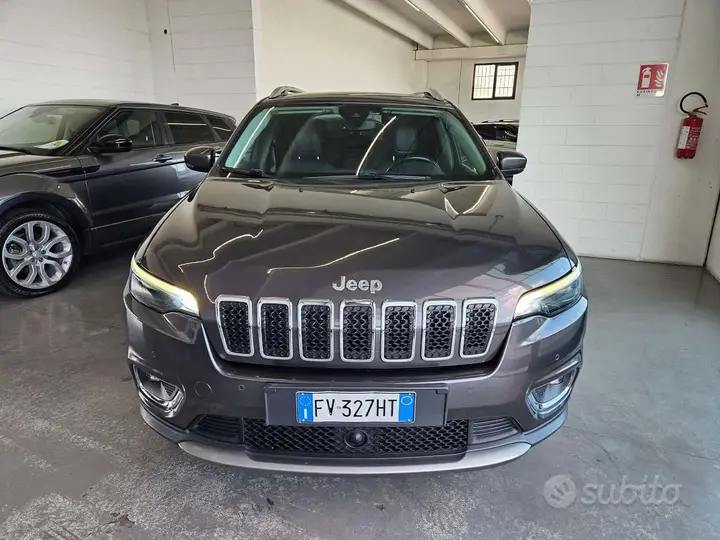 Jeep Cherokee 2019 photo 2