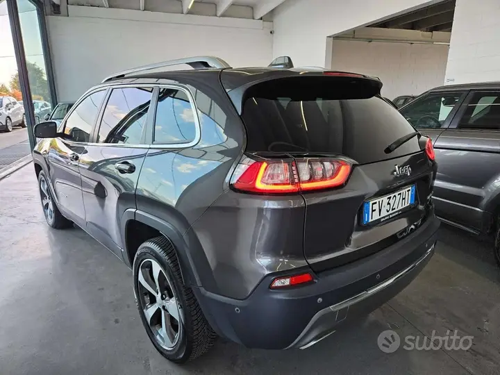 Jeep Cherokee 2019 photo 4