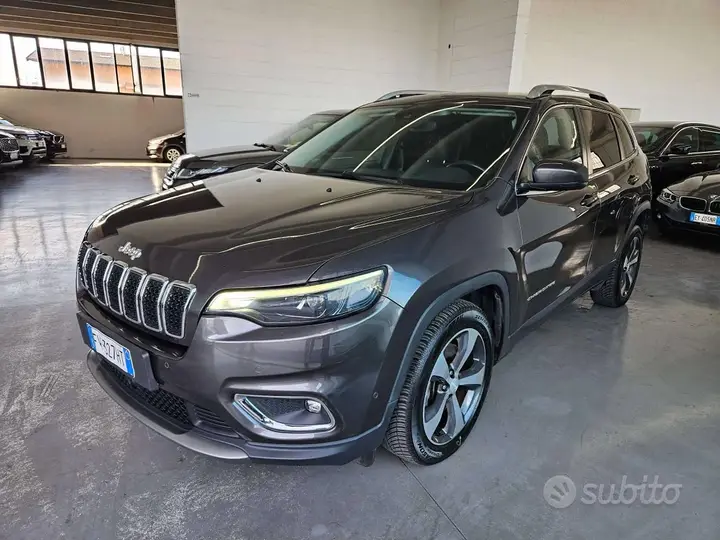 Jeep Cherokee 2019 photo 3