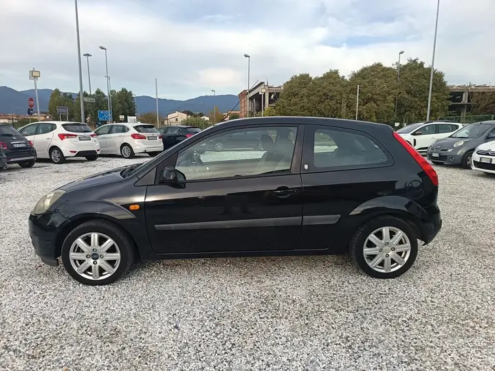 Ford Fiesta 2006 photo 4