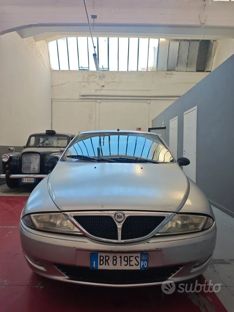 Lancia Y