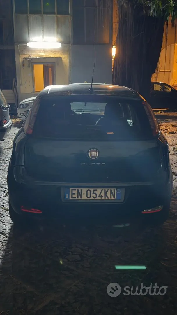 Fiat Punto 2012 photo 2