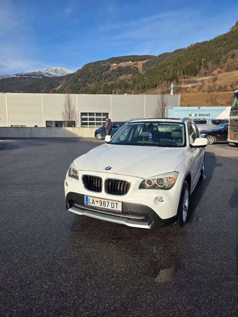 BMW X1 2011 photo 2