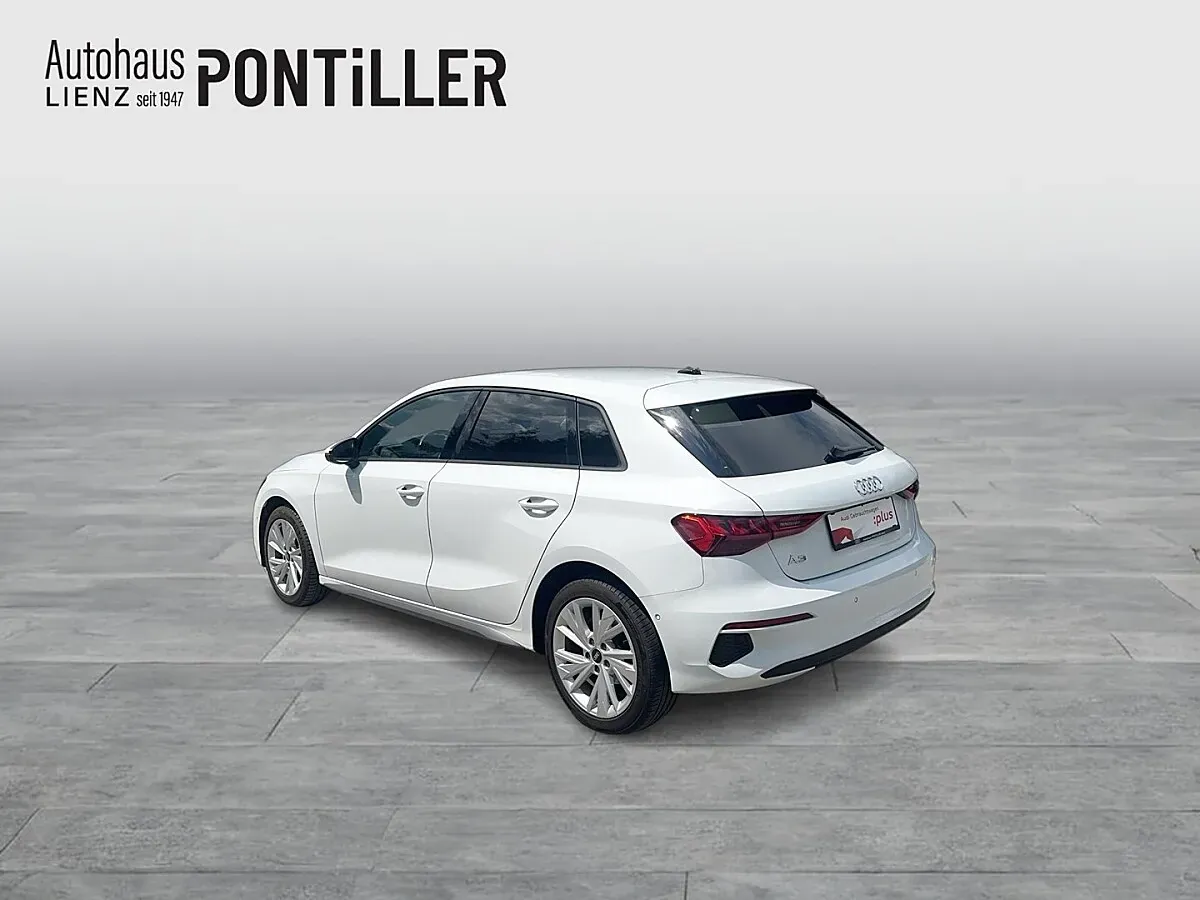 Audi A3 2023 photo 2