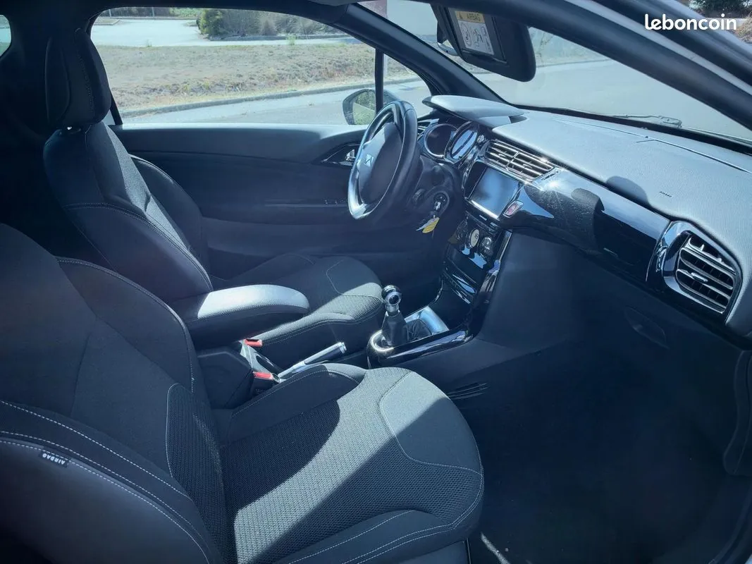 DS Automobiles Ds 3 2016 photo 4