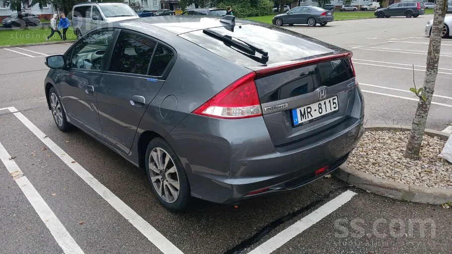 Honda Insight 2015 photo 3