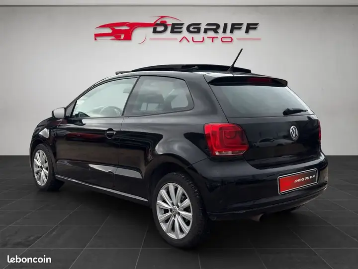 Volkswagen Polo 2011 photo 4