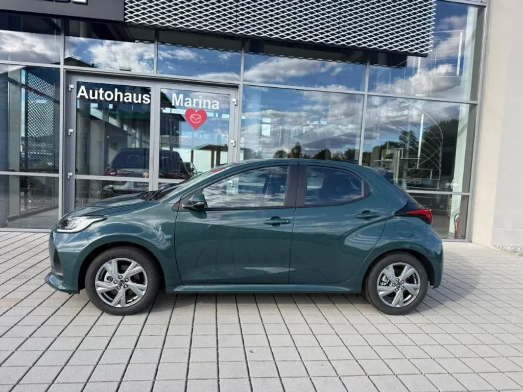 Mazda Mazda2 photo 2