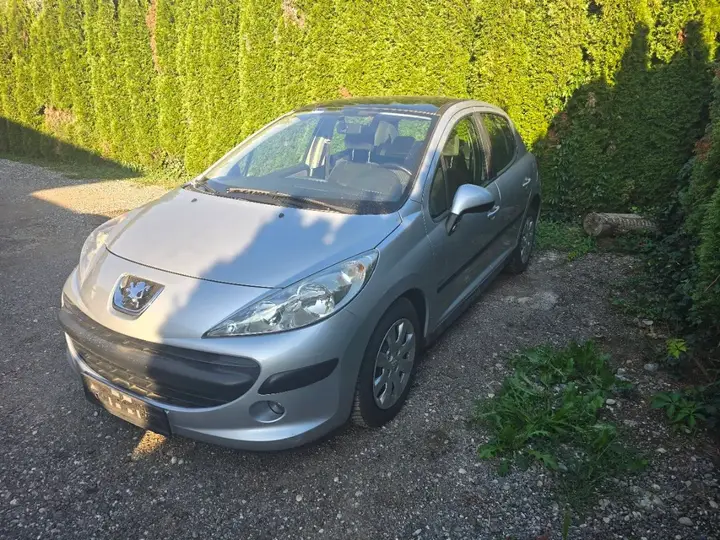 Peugeot 207 2007 photo 3