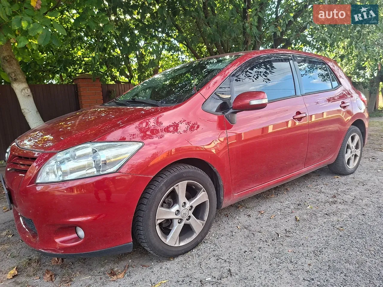 Toyota Auris 2011 photo 5
