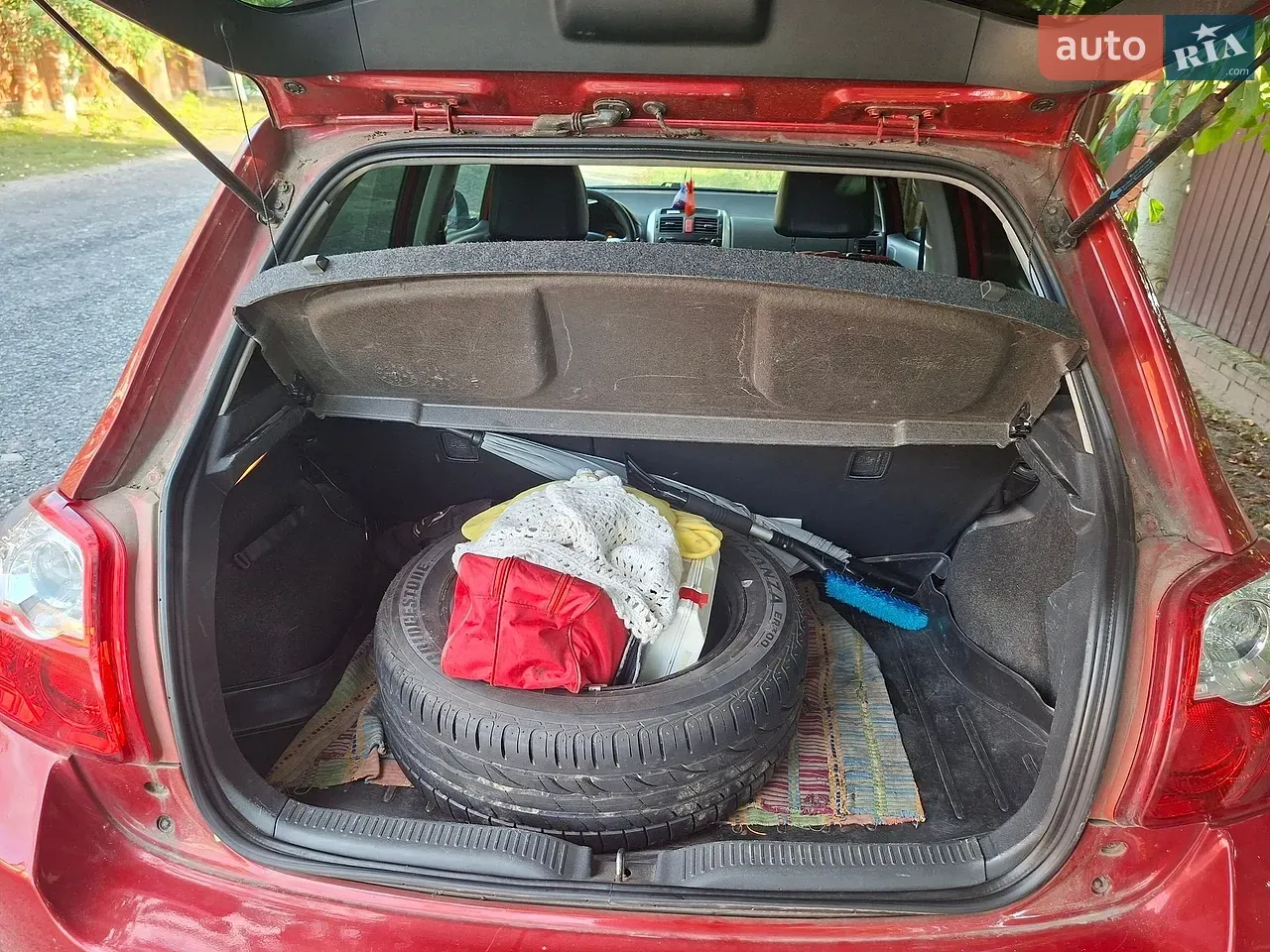 Toyota Auris 2011 photo 3