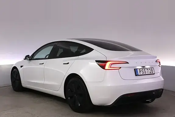 Tesla Model 3 2024 photo 4