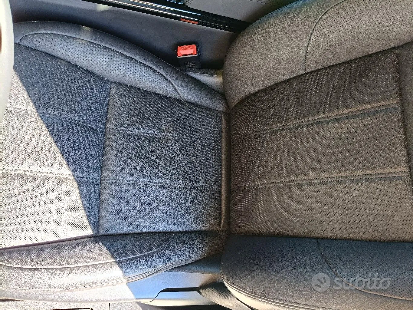 Land Rover Range Rover Evoque 2024 photo 4