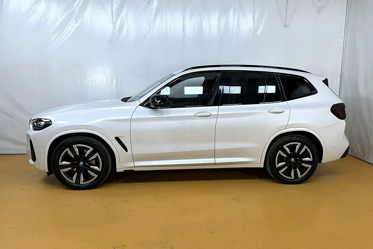 BMW Ix3 2023 photo 3