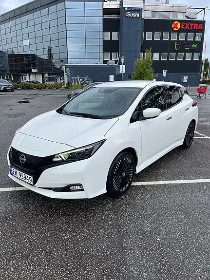 Nissan Leaf 2022 photo 2