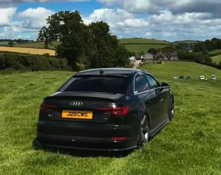 Audi A4 2016 photo 2