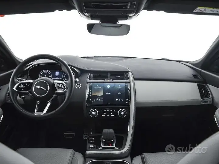Jaguar E-Pace 2023 photo 4