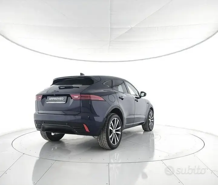 Jaguar E-Pace 2023 photo 2