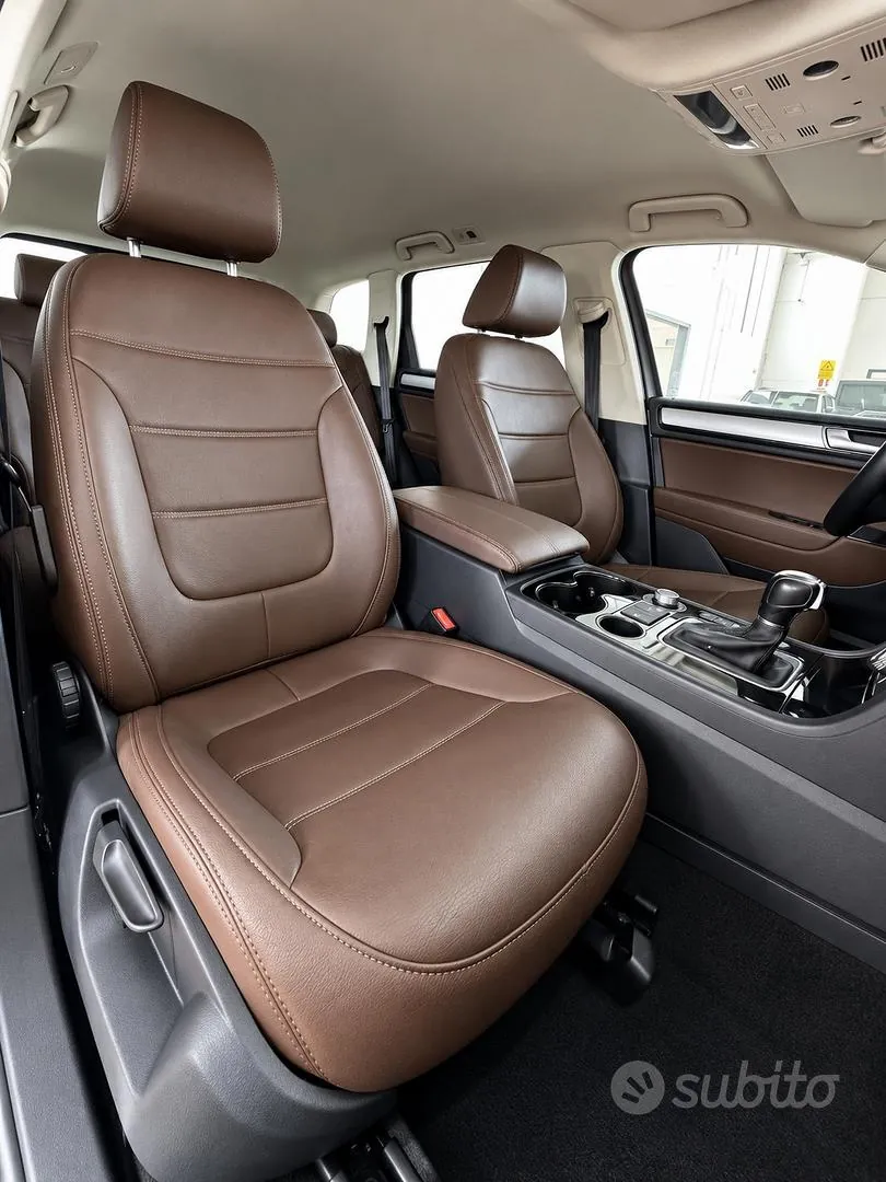 Volkswagen Touareg 2015 photo 4