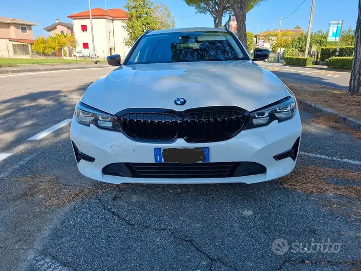 BMW 3 Series 2022 photo 3
