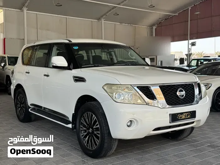 Nissan Patrol 2012 photo 2