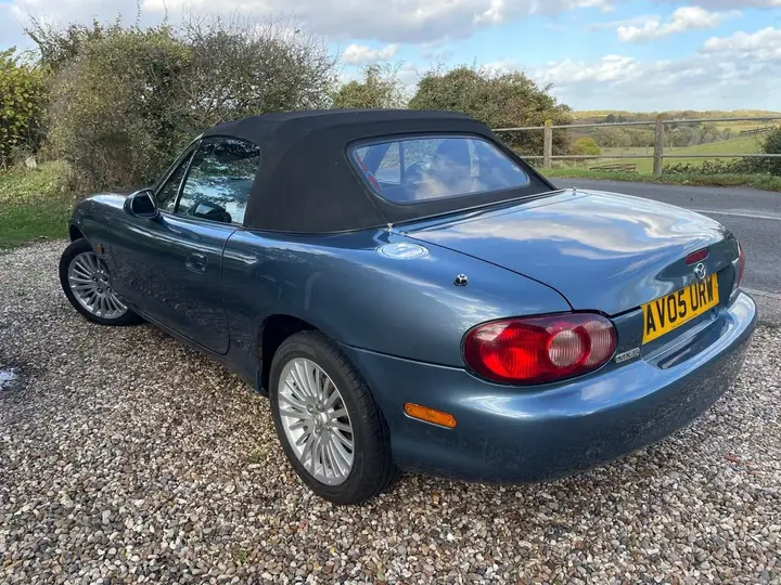 Mazda Mx-5 2005 photo 4