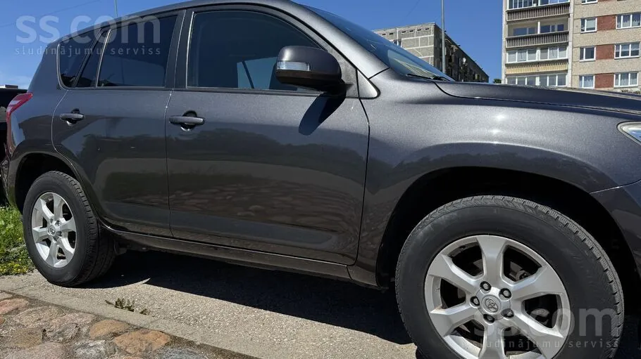 Toyota Rav4 2011 photo 4