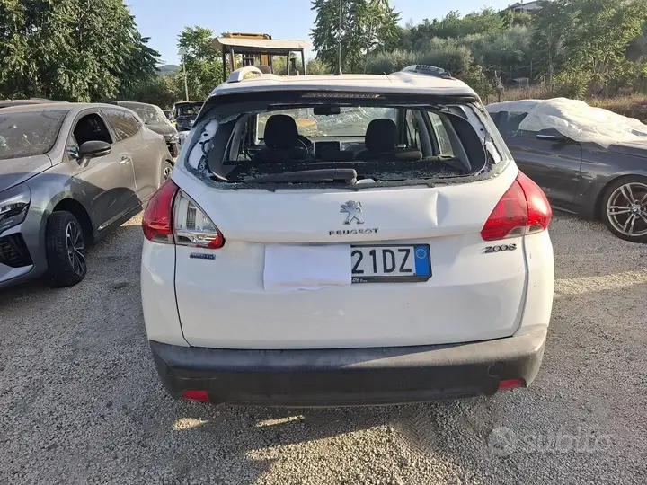 Peugeot 2008 2015 photo 5