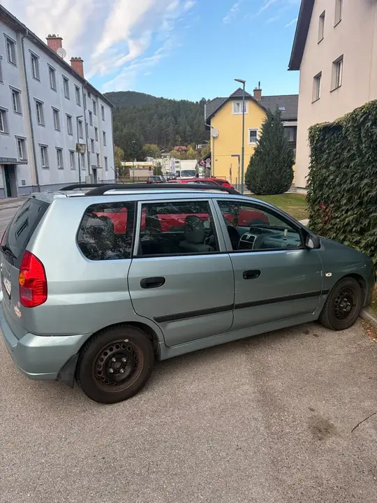 Mitsubishi Space Star 2005 photo 2