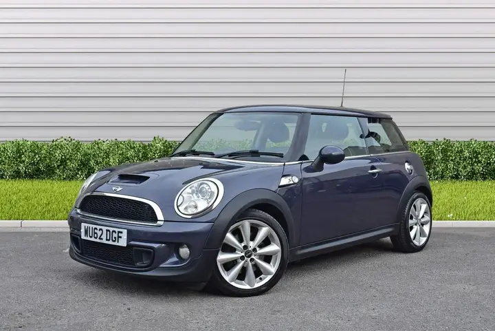 Mini Cooper S 2012 photo 3