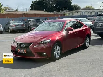 Lexus Is 300H 2015 photo 4