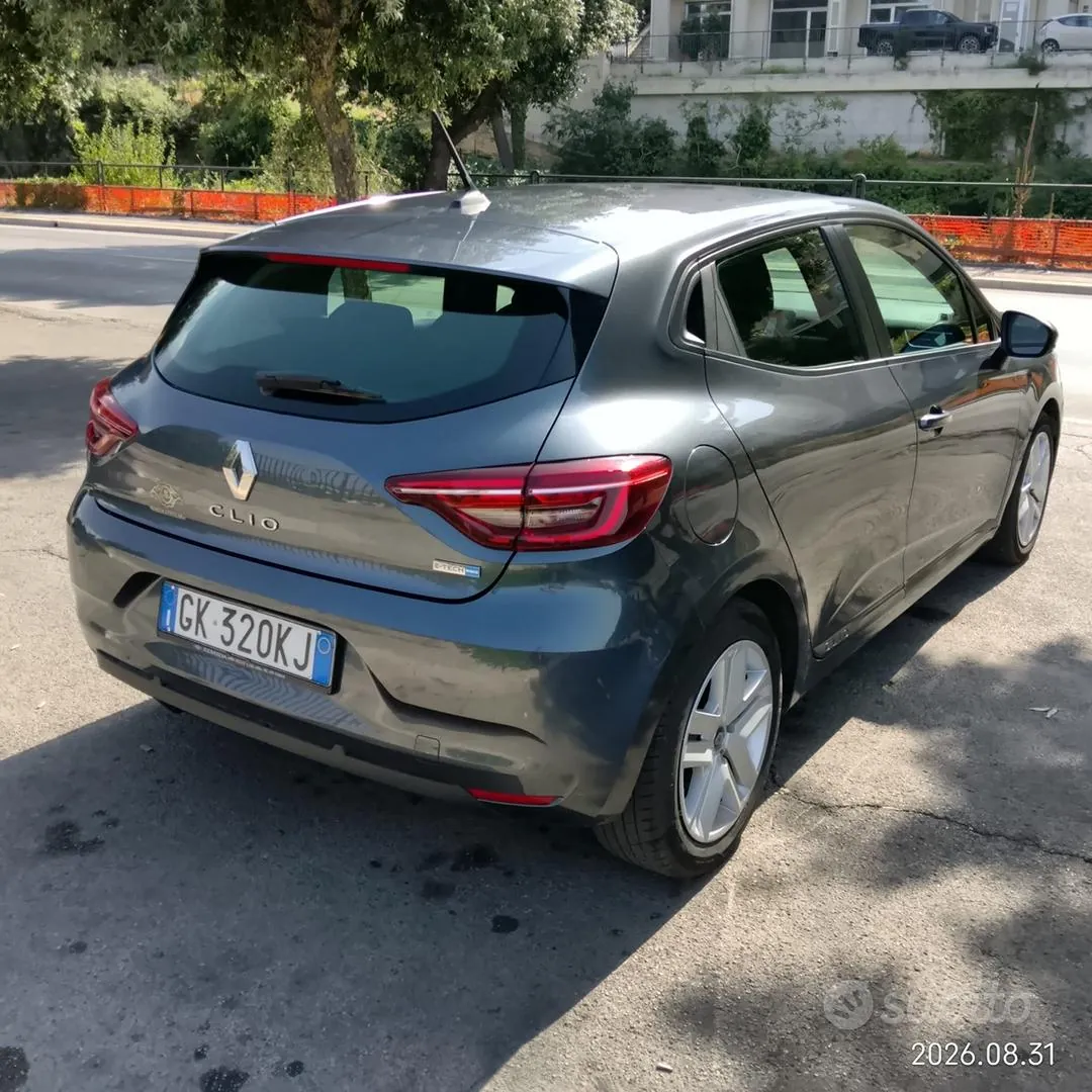 Renault Clio 2022 photo 3