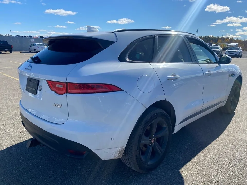 Jaguar F-Pace 2017 photo 4