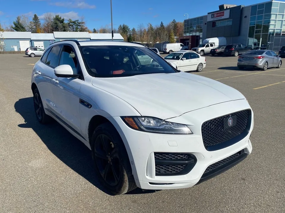 Jaguar F-Pace 2017 photo 5