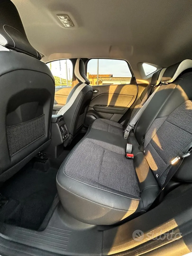 Renault Captur 2023 photo 5