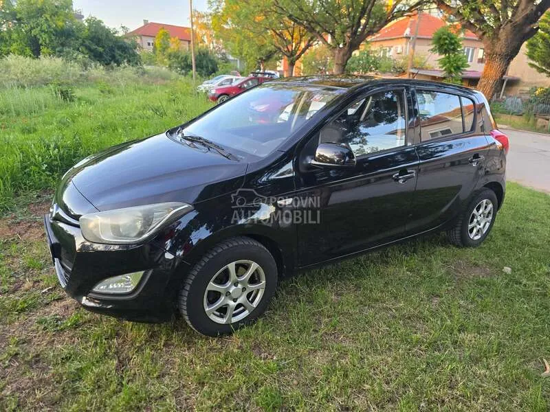 Hyundai I20 2013 photo 3